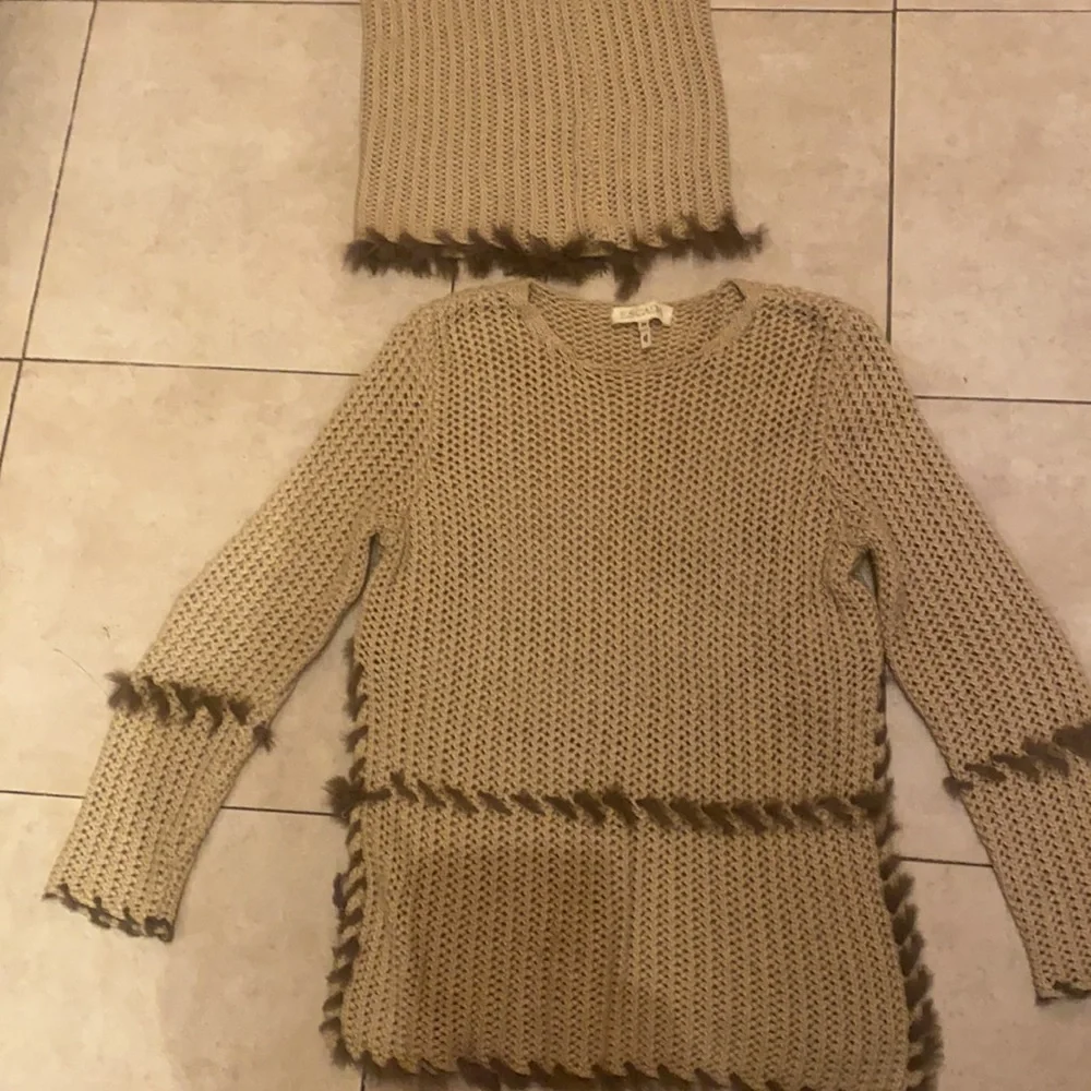 Escada sweater - Picture 3 of 7